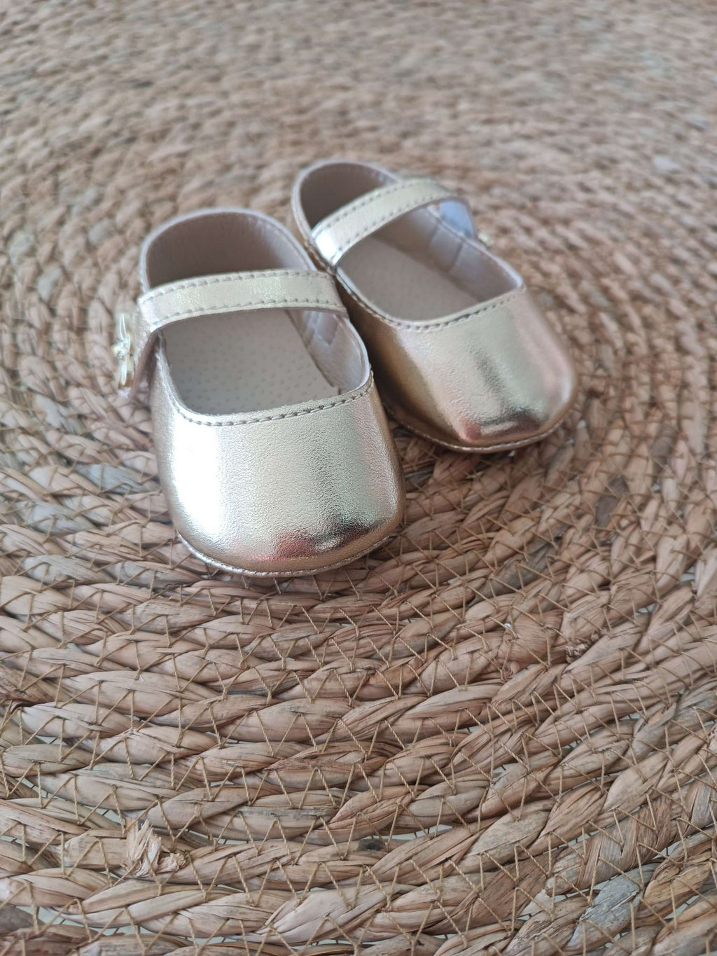 buciki gold -  - first baby