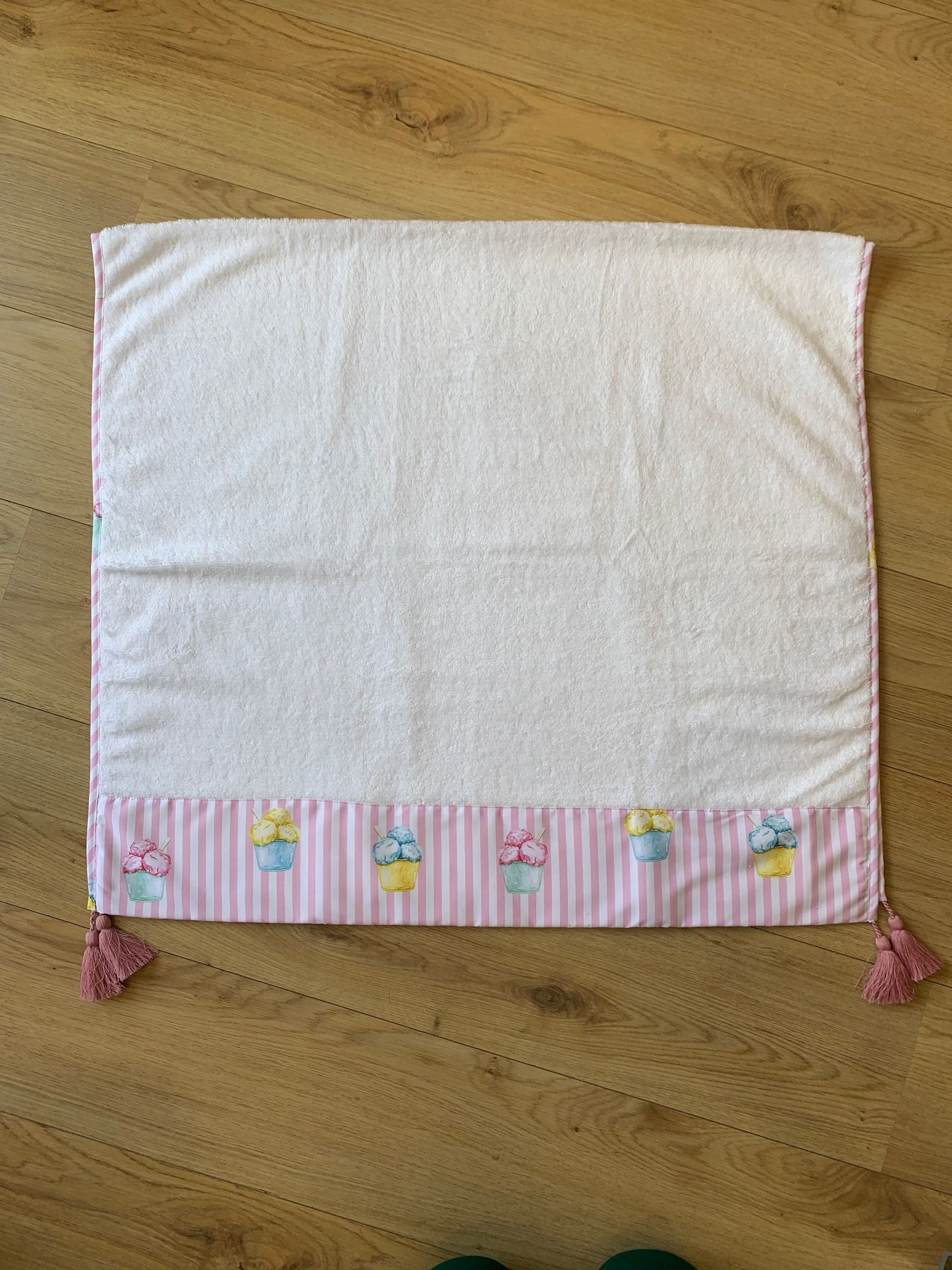 beach towel ice cream -  - maia pata