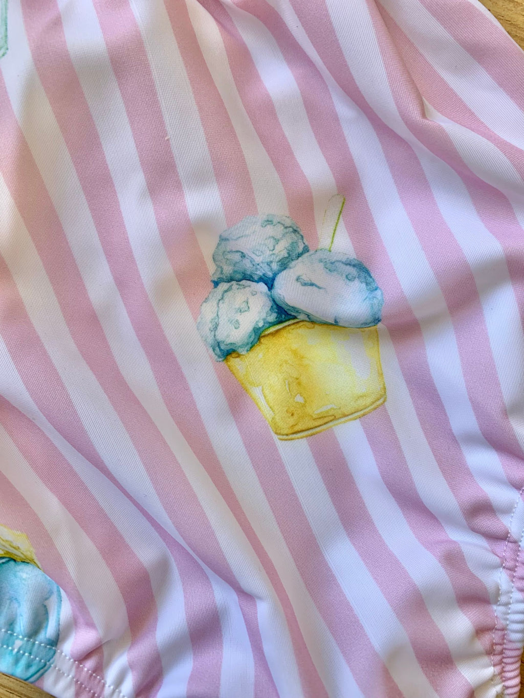 curacao ice cream -  - maia pata