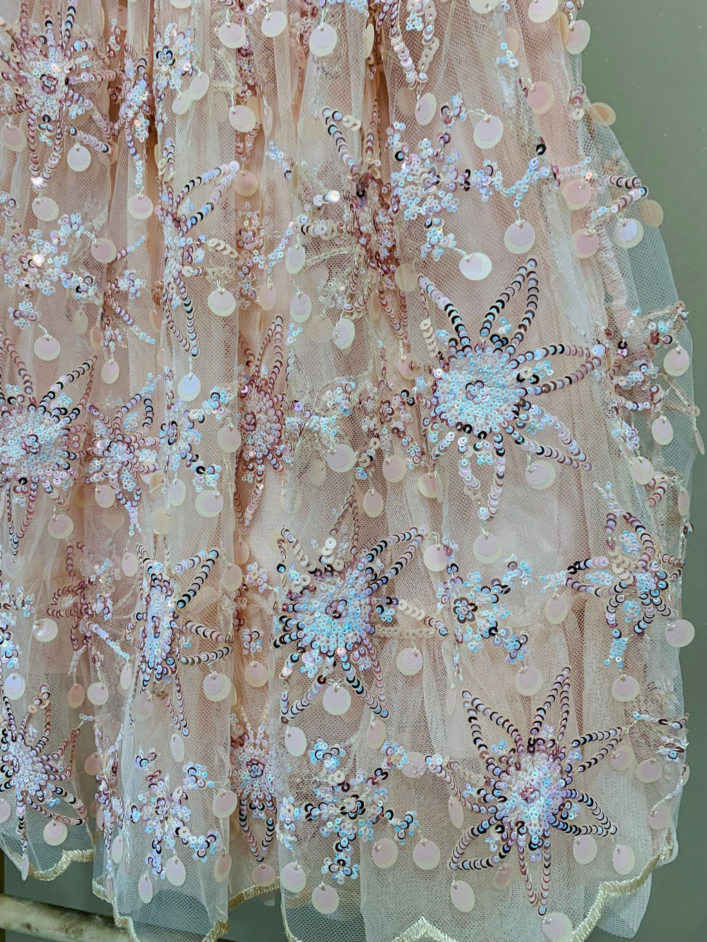DOMINIQUE FLOWER SEQUIN DRESS BLUSH PINK - abito - Angel's face