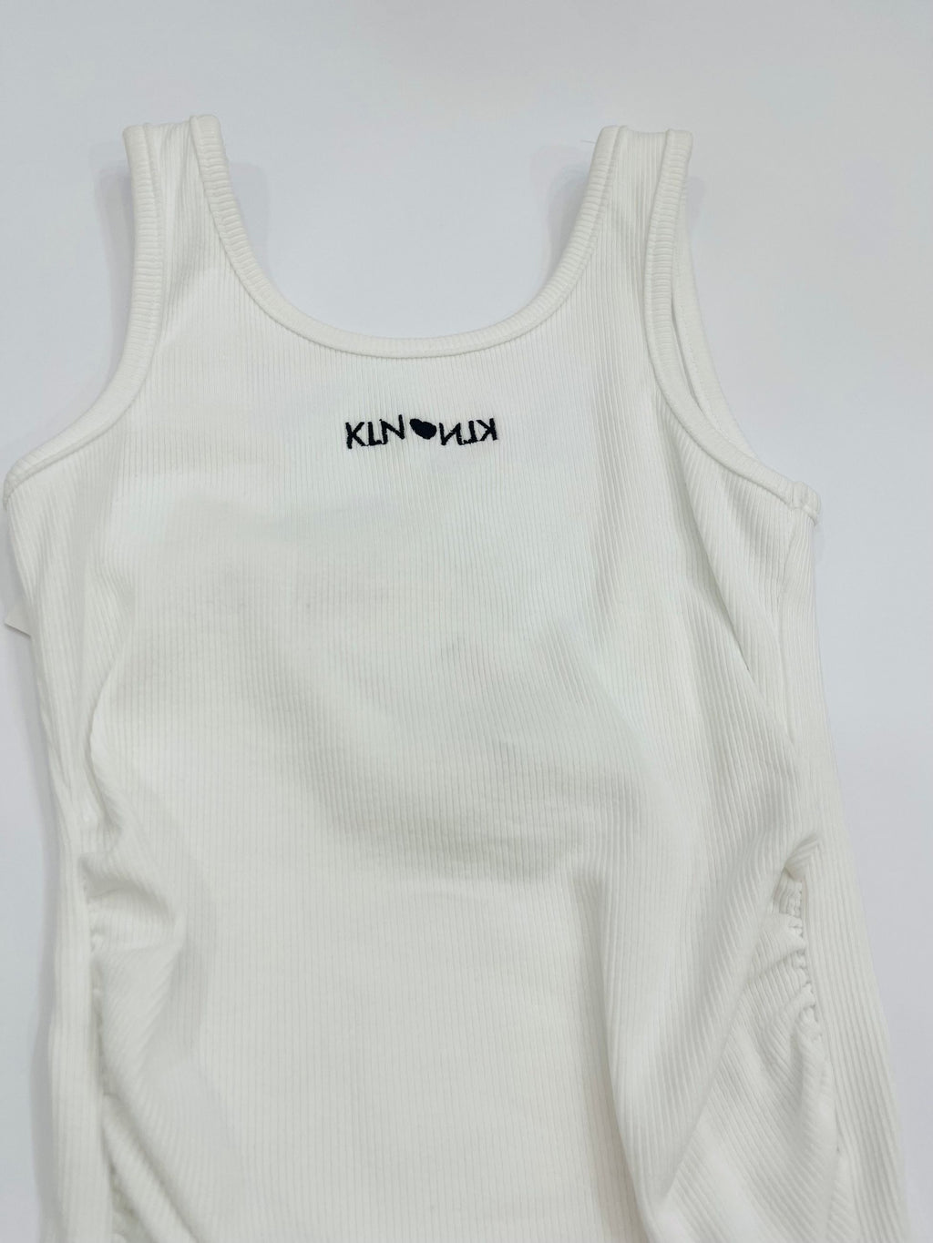 801/002 -  - koralline