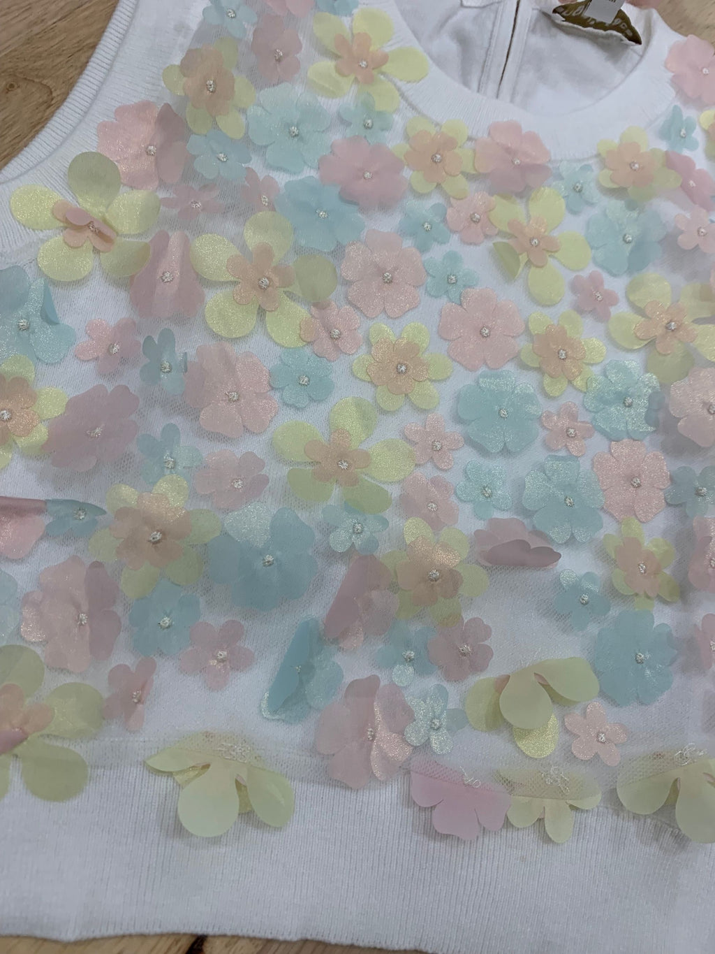 morag 3D MULTI FLOWER TOP - TOP - Angel's face